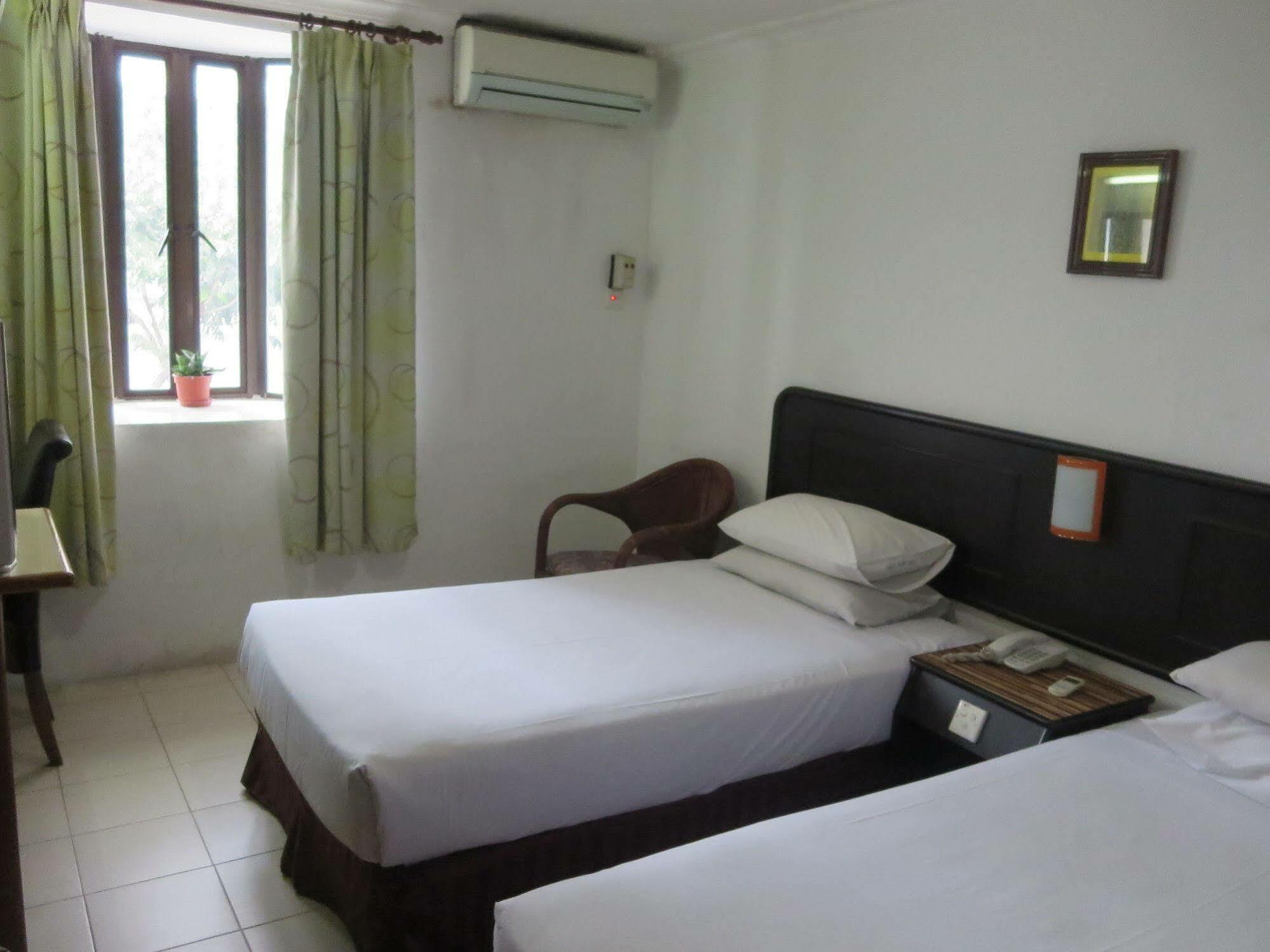 Wah May Hotel Kota Kinabalu Exterior foto