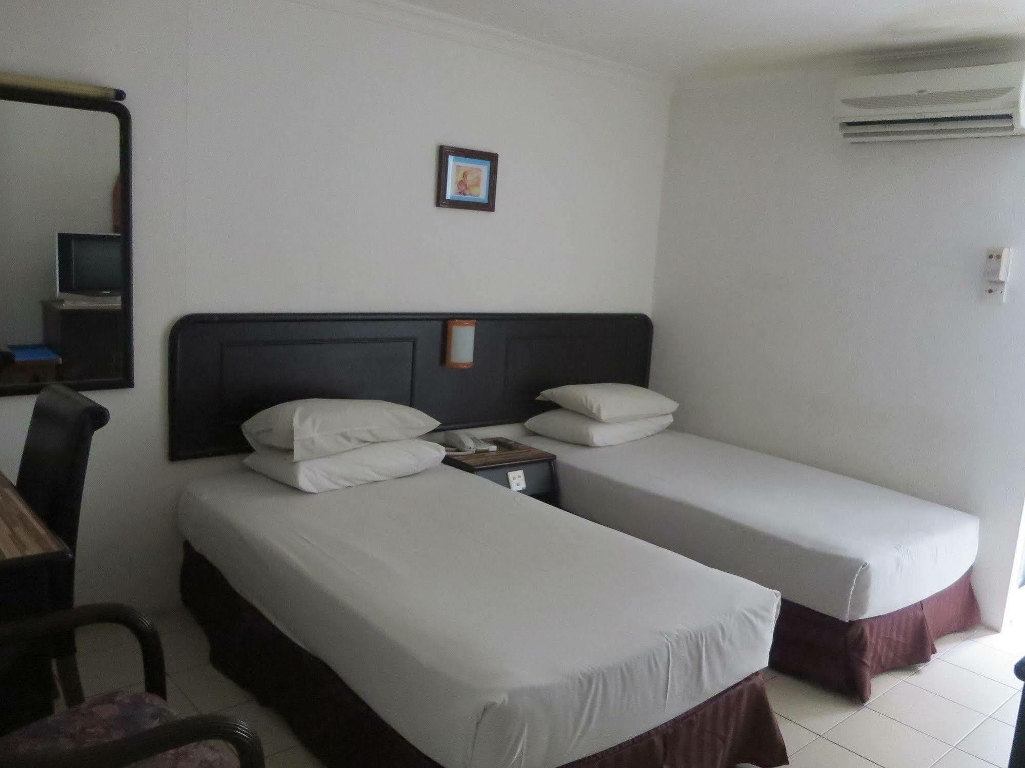 Wah May Hotel Kota Kinabalu Exterior foto